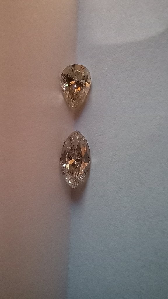 2 diamants (naturelle !!) En forme de Poire et de Marquise., Enlèvement ou Envoi, Utilisé