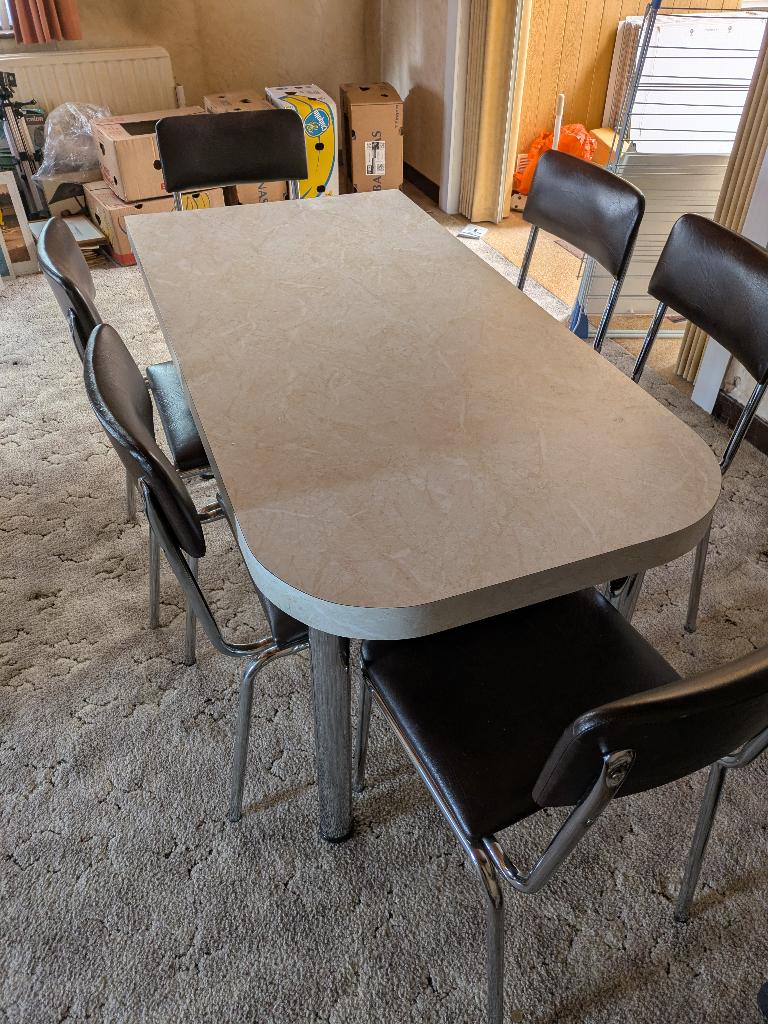Keukentafel + stoelen, Ophalen, Gebruikt