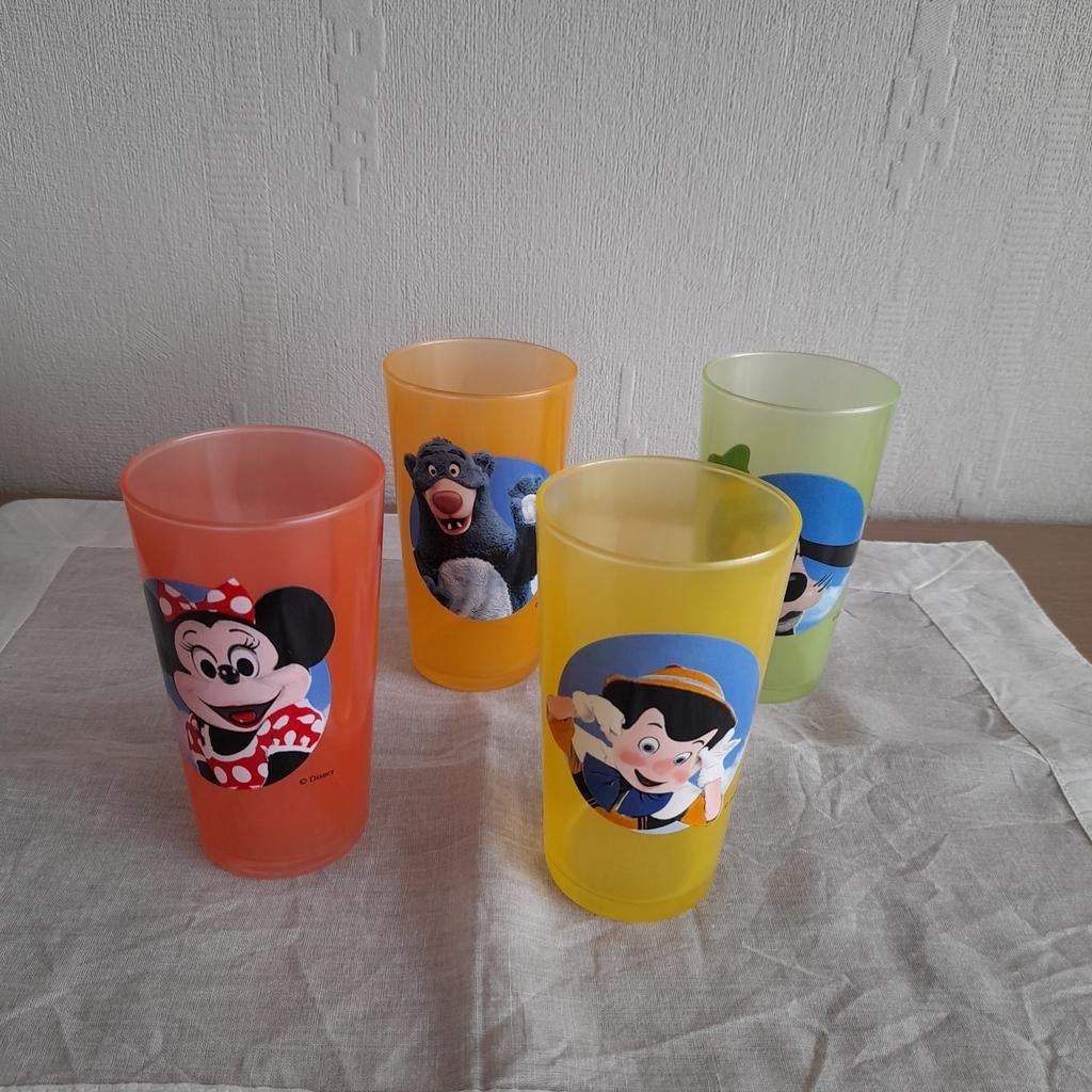 Lot van 4 verschillende Disney glaasjes., Enlèvement, Service