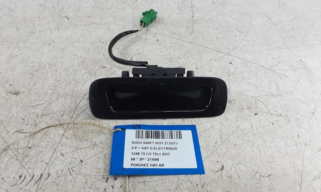 POIGNEE COFFRE / HAYON ARRIERE Suzuki (EA7648912), Utilisé, Suzuki