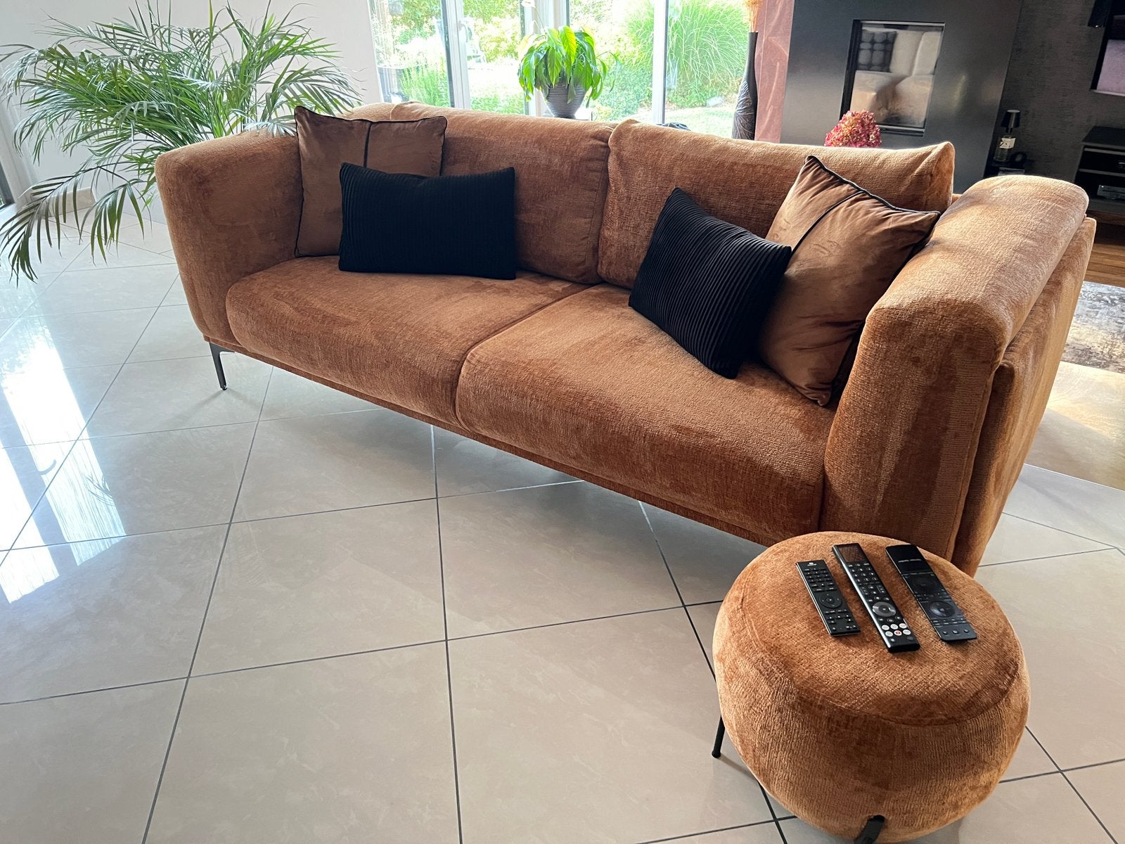Canapé 3 places (83X219X90) + pouf, Maison & Meubles, Canapés | Salons, Enlèvement, Comme neuf