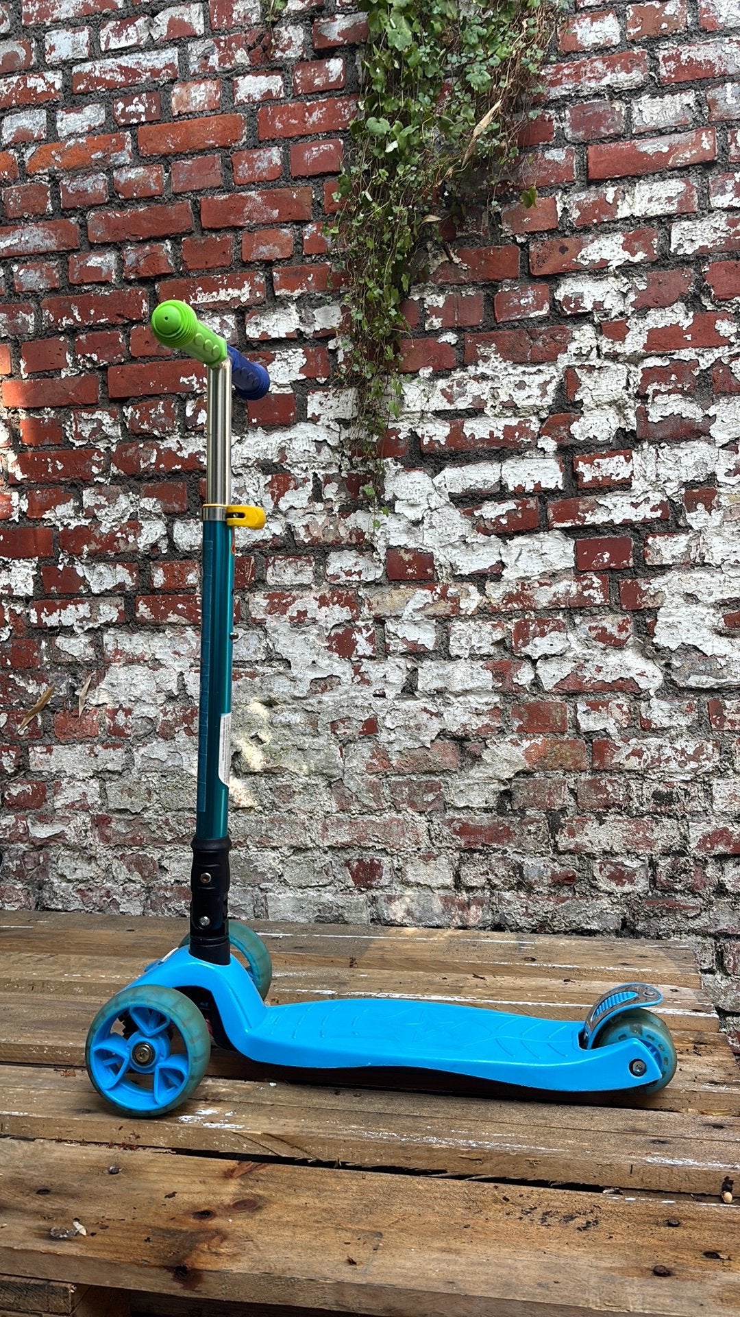 Blauwe step 3 wielen voor kleuters, Fietsen en Brommers, Steps, Ophalen, Zo goed als nieuw