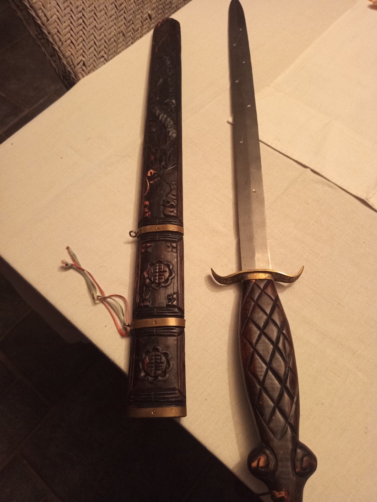 Sabre asiatique, Collections, Enlèvement