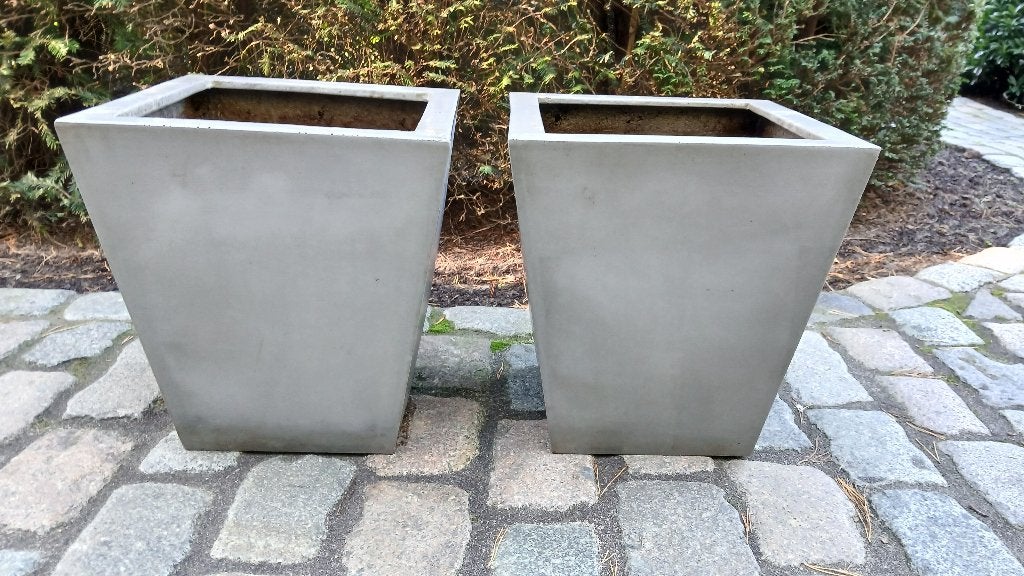 2 bloembakken polyester-grijs-H.41-boven 38x38-onder 26x26cm, Tuin en Terras, Ophalen, Gebruikt