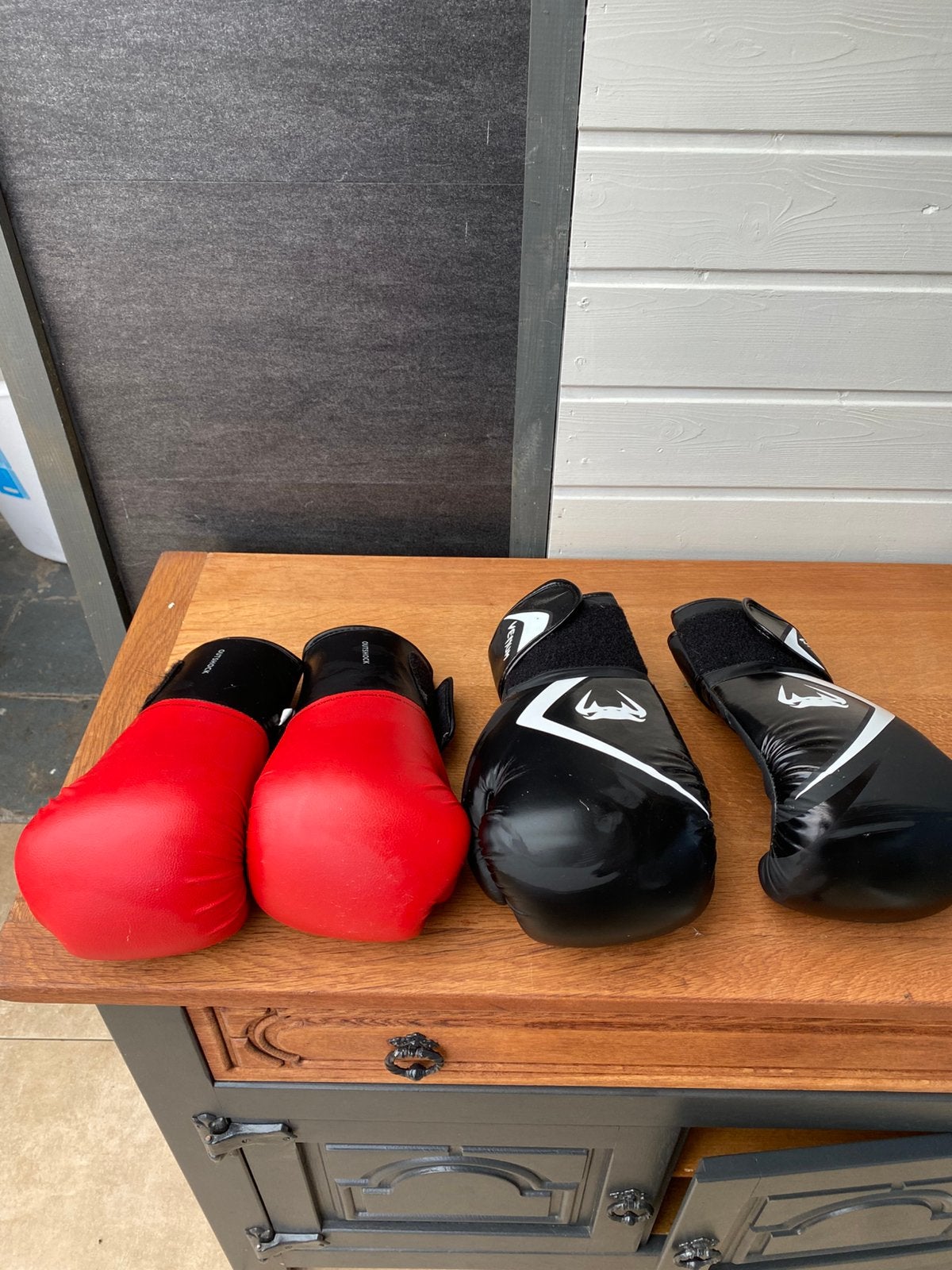 2 paar bokshandschoenen 12oz, Sport en Fitness, Ophalen, Zo goed als nieuw