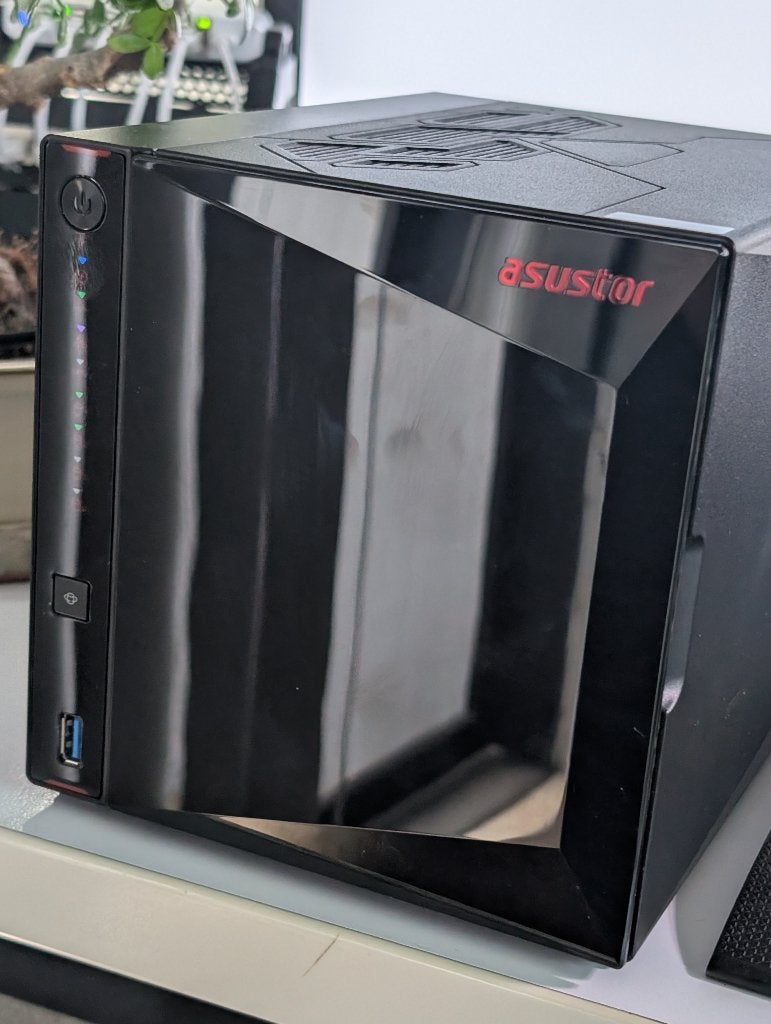 Nas Server Asustor Nimbustor 4 AS504T + 2 harde schijven, Computers en Software, Ophalen, Intern, Gebruikt, Server