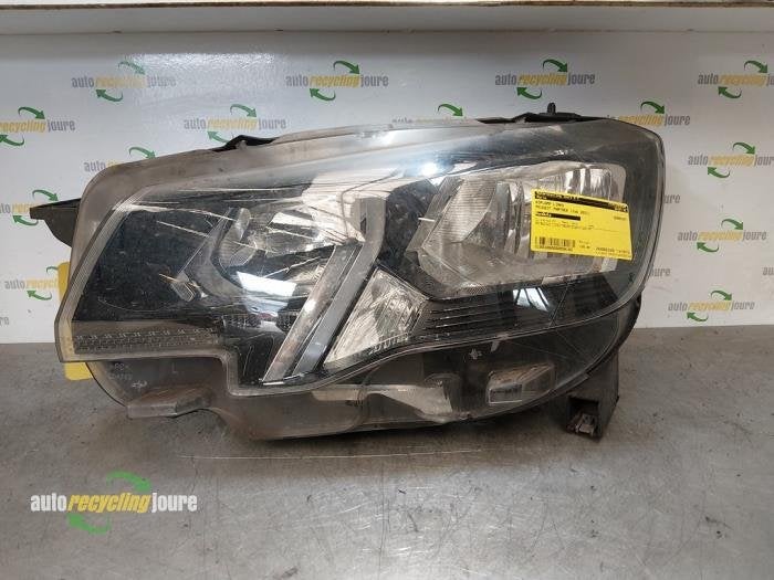 Phare gauche d'un Peugeot Partner, Autos : Pièces & Accessoires, -, -, 3 mois de garantie, Utilisé