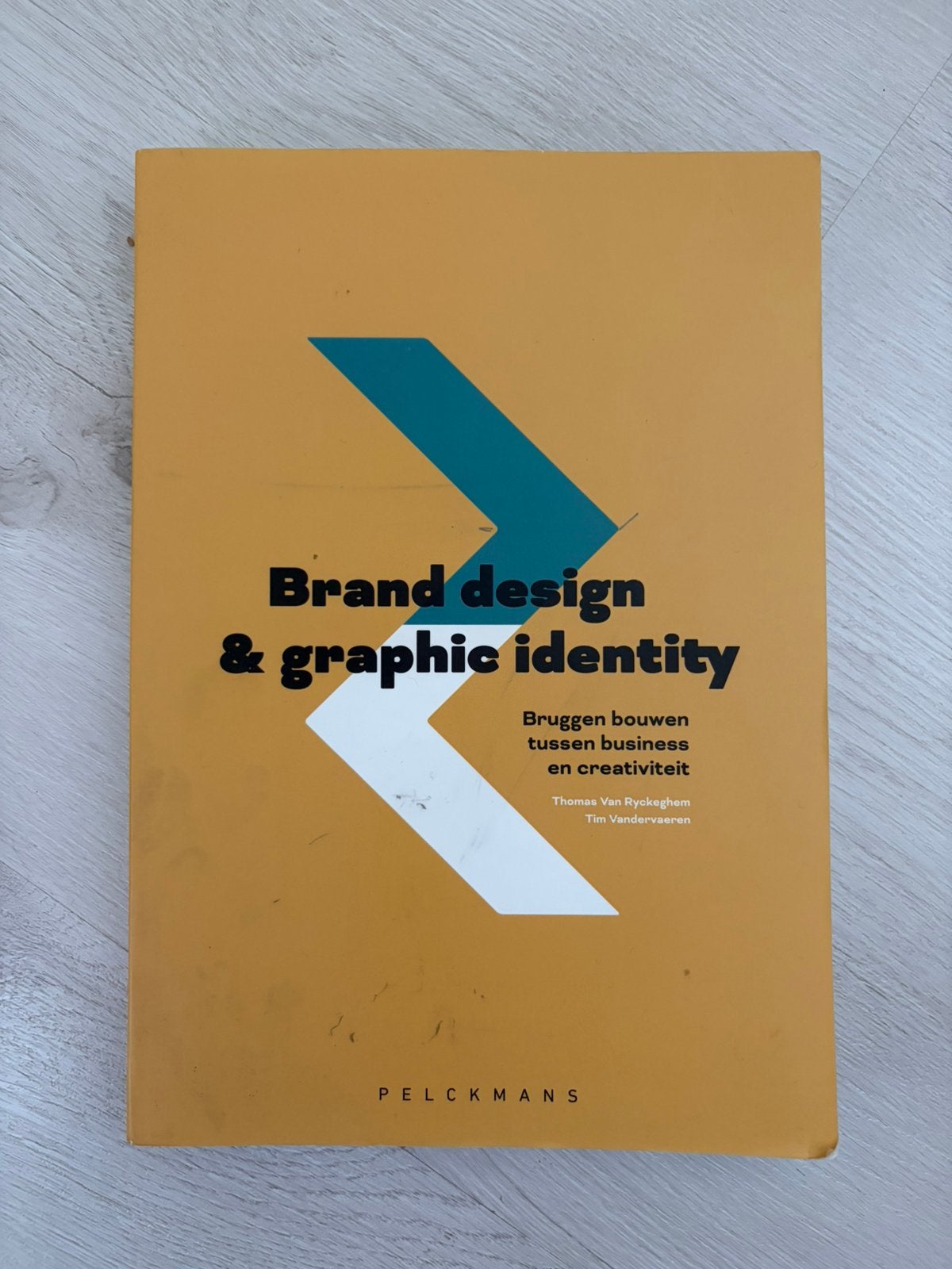 Tim Vandervaeren - Brand design en graphic identity, Boeken, Ophalen of Verzenden, Tim Vandervaeren; Thomas Vanryckeghem