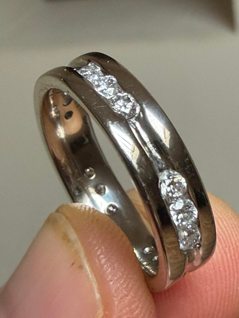Gouden ring met 15 natuurlijke diamanten en HRD certificaat!, 18 tot 19, Nieuw, Ophalen of Verzenden, Dame of Heer