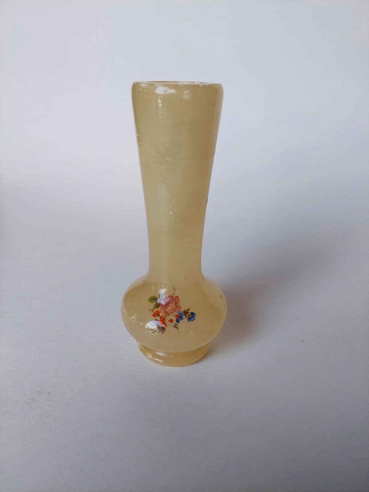 Zware vintage kandelaar (hars?) met bloemmotief, Ophalen