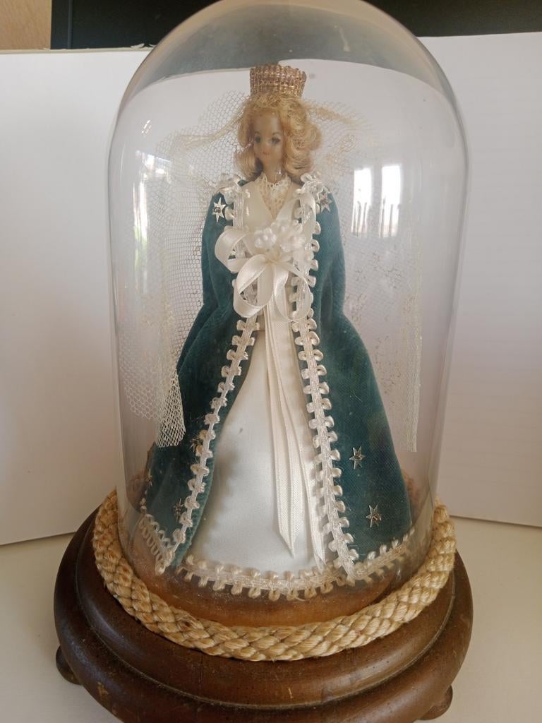 OLV onder stolp, Enlèvement