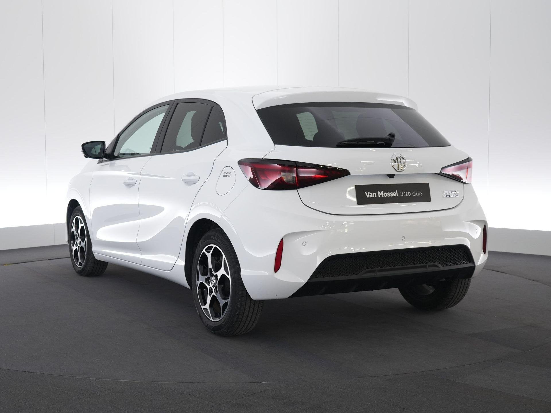 MG MG3 Hybrid+ Luxury, Auto's, MG, Stof, https://public.car-pass.be/vhr/d11f540c-3210-4f29-8771-6cc0be49cf57, 4 cilinders, Bedrijf