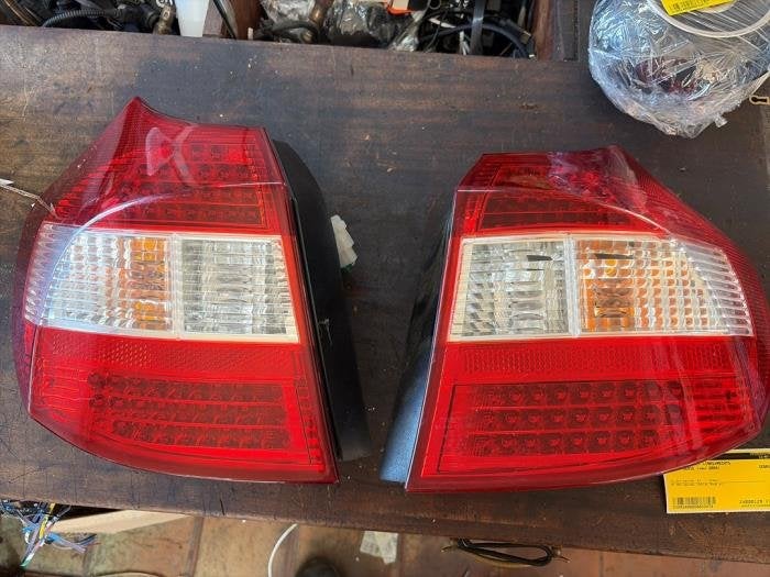 Achterlichtset links + rechts van een BMW 1-Serie, Gebruikt, -, -, Ophalen of Verzenden