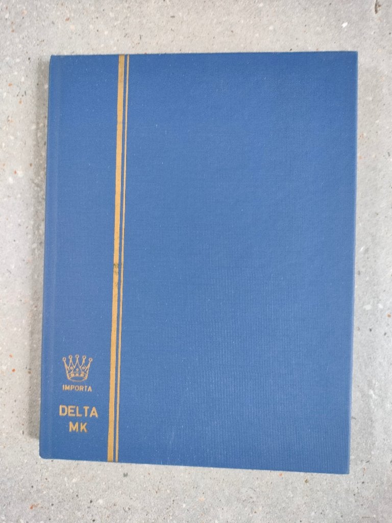 klein blauw Delta MK postzegelalbum - 16 witte pagina's, Postzegels en Munten, Ophalen of Verzenden, Verzamelalbum