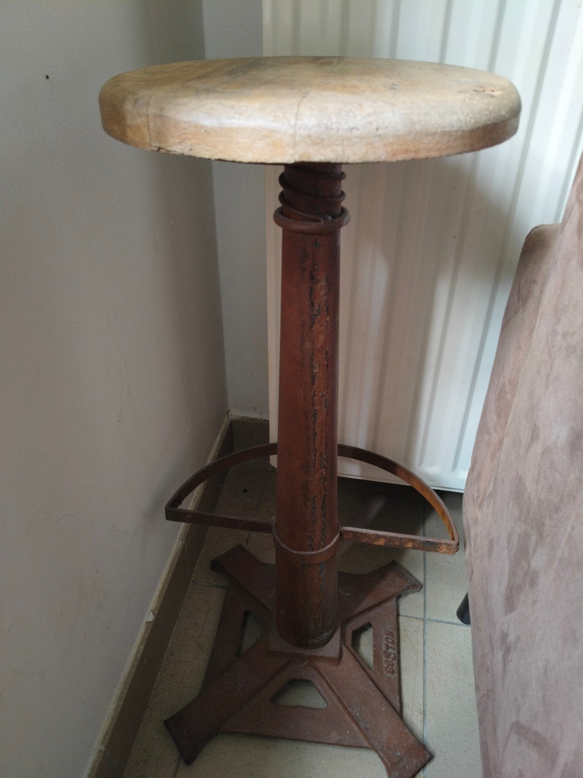 3 industriële barstoelen, Ophalen, Gebruikt