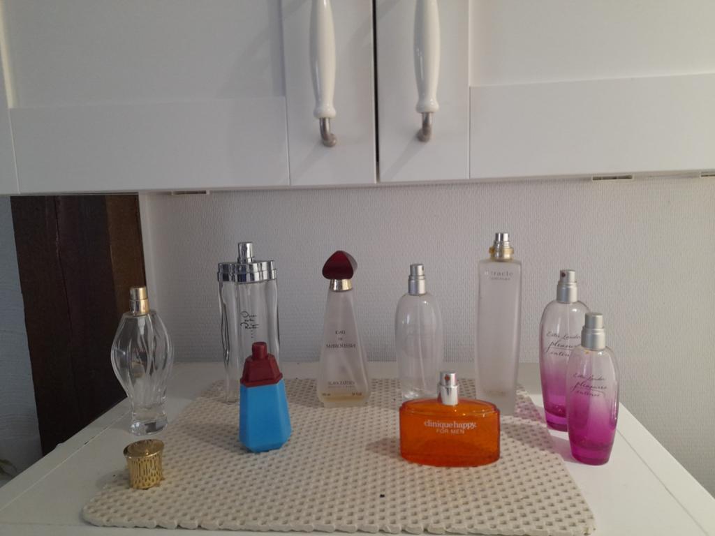 6/Set van 9 lege flessen van grote merken, Verzamelen, Parfumverzamelingen, Ophalen of Verzenden