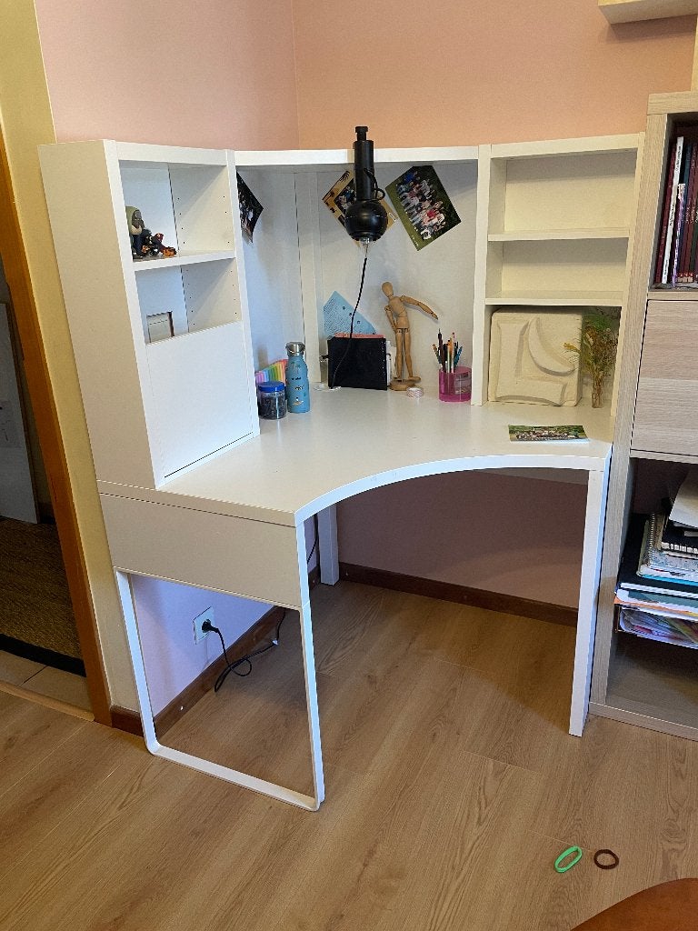 Bureau d'angle IKEA blanc, Scandinave, 121 cm, Utilisé, IKEA
