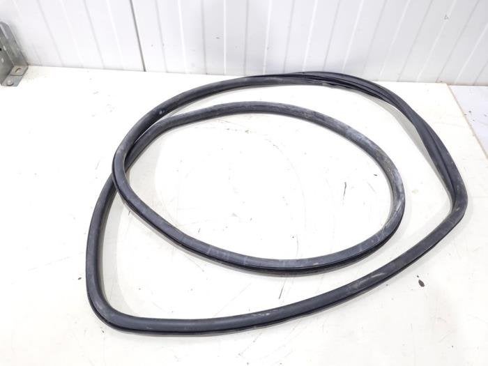 Joint caoutchouc portière 2portes droite d'un Fiat Doblo, Autos : Pièces & Accessoires, -, 3 mois de garantie, Utilisé, Fiat