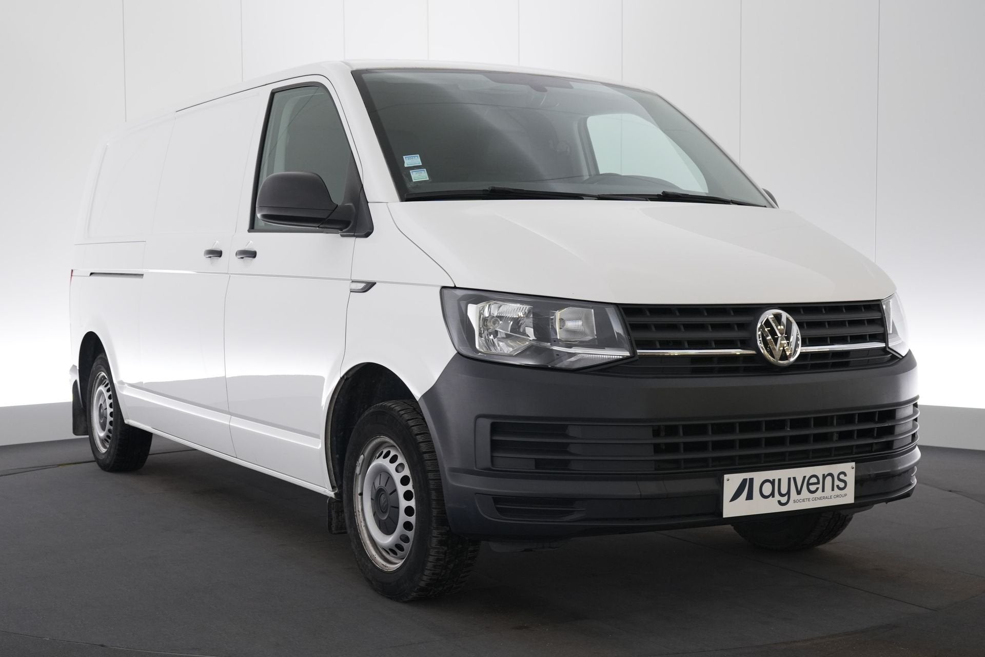 (1XMF529) VOLKSWAGEN TRANSPORTER, Voorwielaandrijving, 75 kW, Stof, Gebruikt