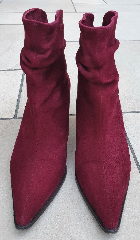Wijnrode enkellaarsjes van Lodi maat 36, Ophalen of Verzenden, Zo goed als nieuw, Schoenen met hoge hakken
