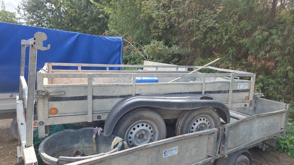 Aanhangwagen, Enlèvement, Utilisé