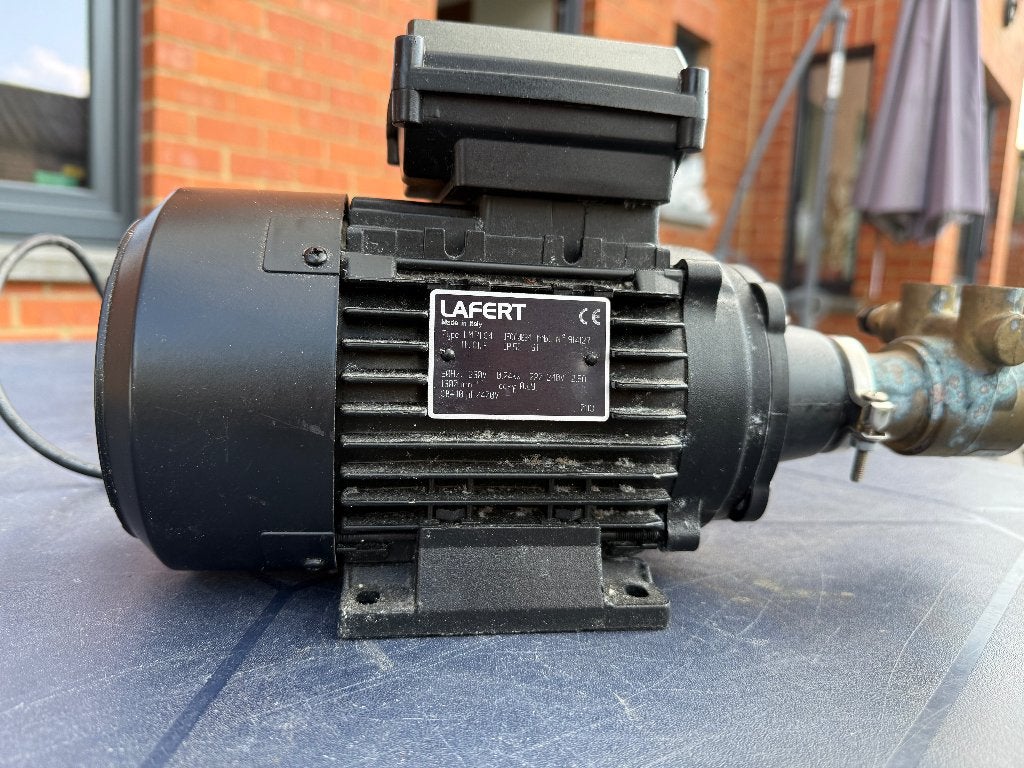 Moteur Lafert LM 71 C4 + Pompe Fluid-O-Tech PA204, Enlèvement