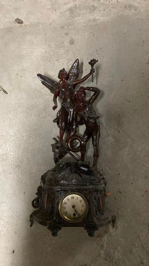 Klok met beeld, Antiek en Kunst, Ophalen