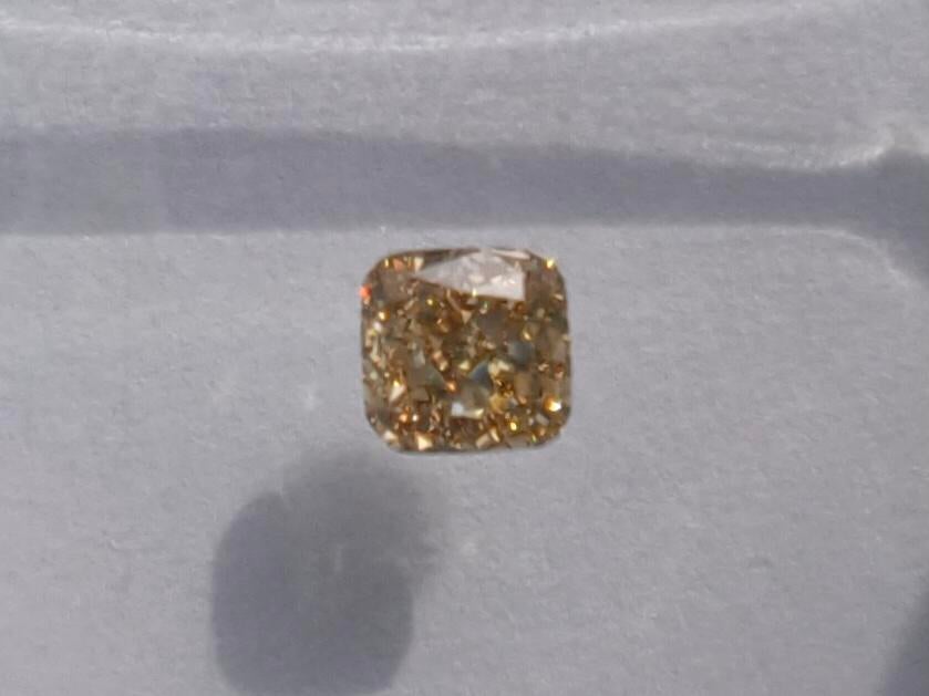 0.23 ct Diamond - Kussen - Fancy Lichtbruin - SI1 IGI (B), Nieuw