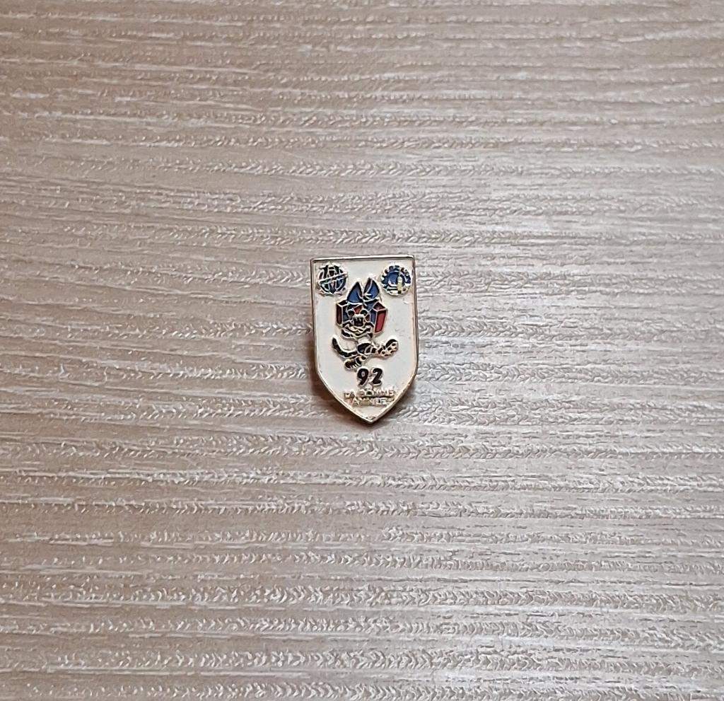 PIN - OLYMPIQUE MARSEILLE - VOETBAL - FOOTBALL, Verzenden, Gebruikt, Sport, Speldje of Pin