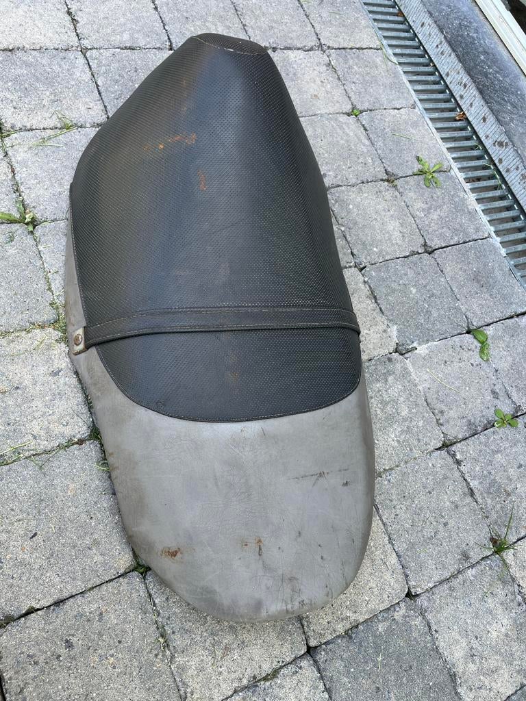 SELLE SCOOTER SUZUKI KATANA, Vélos & Vélomoteurs, Enlèvement ou Envoi, Comme neuf, Selle