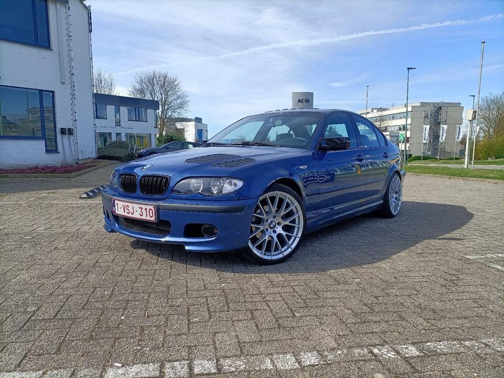 BMW 320i Automatic M Pack, Autos, BMW, Particulier, Série 3, ABS, Caméra de recul, Airbags, Air conditionné, Alarme, Android Auto