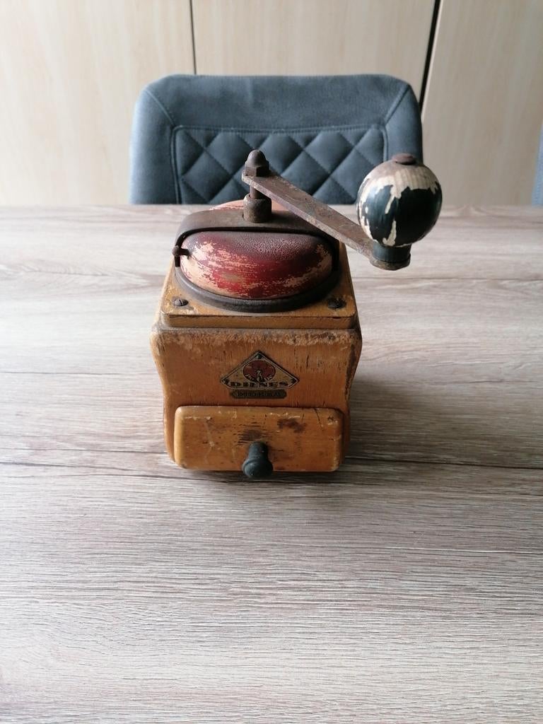 Antieke koffiemolen Dienes vintage, Antiek en Kunst, Antiek | Keukengerei, Ophalen