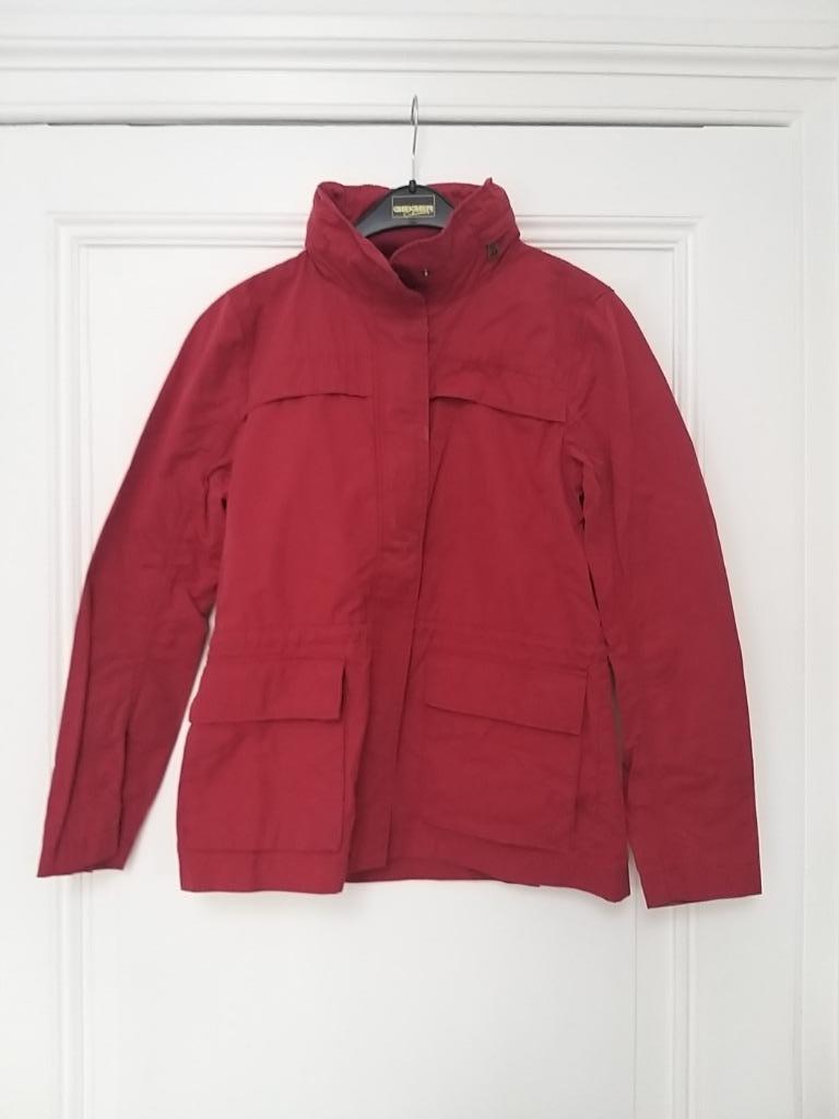 Rode jas Aigle 38, Kleding | Dames, Maat 38/40 (M), Ophalen of Verzenden, Gedragen, Rood