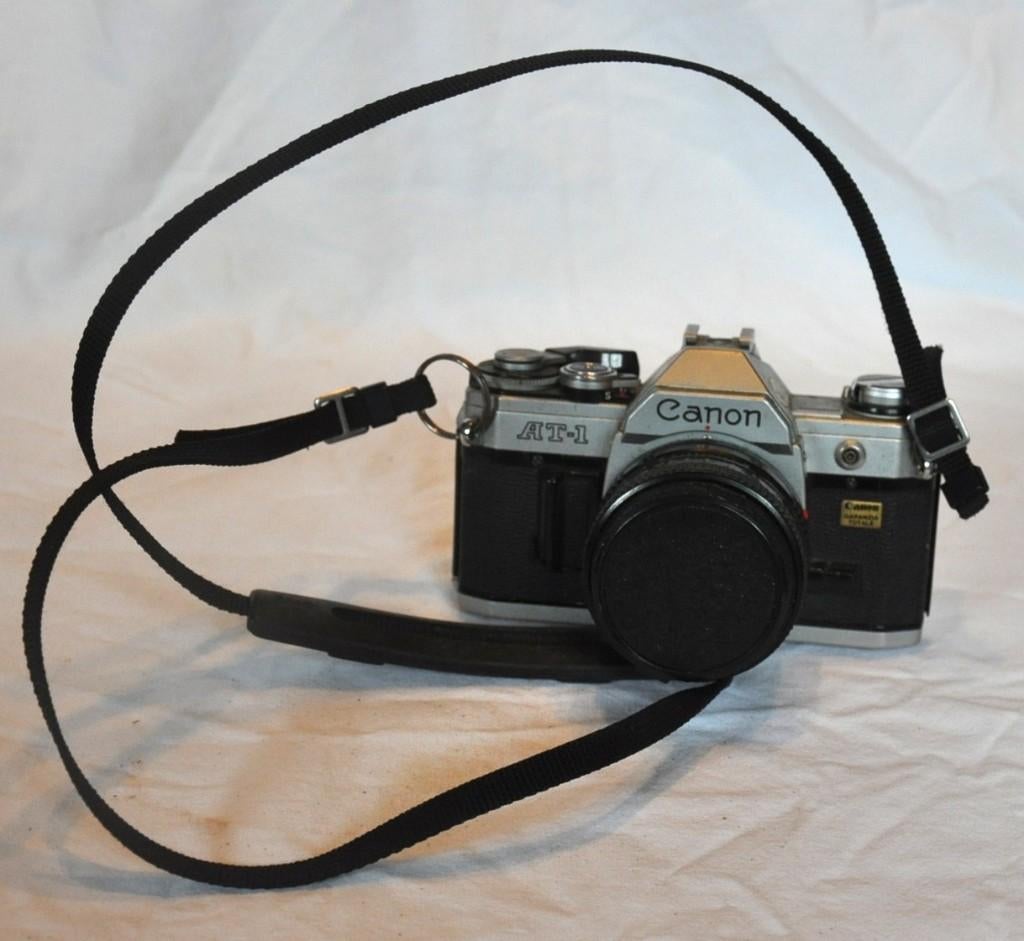 appareil photo argentique canon AT-1, Enlèvement ou Envoi, Appareils photo