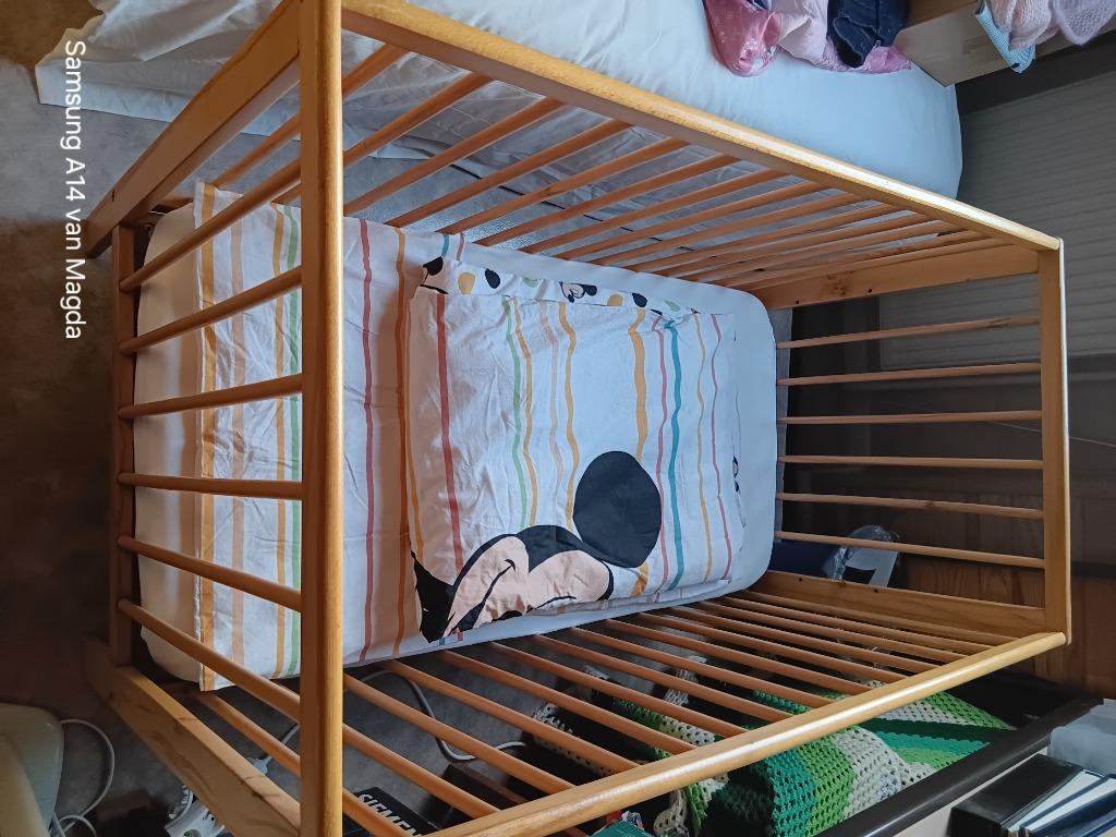 Te koop kinderbedje met toebehoren, Enlèvement, Utilisé, Moins de 140 cm, Matelas