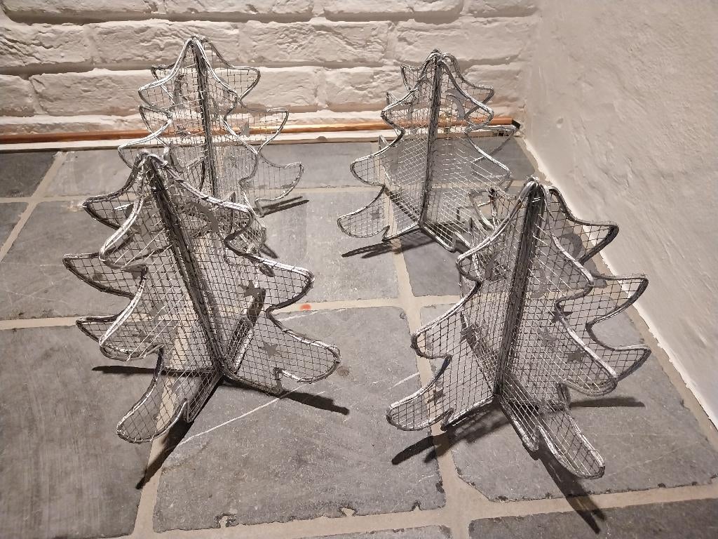 Zilveren kerstdecoratie plooibare kerstbomen, Ophalen of Verzenden, Zo goed als nieuw