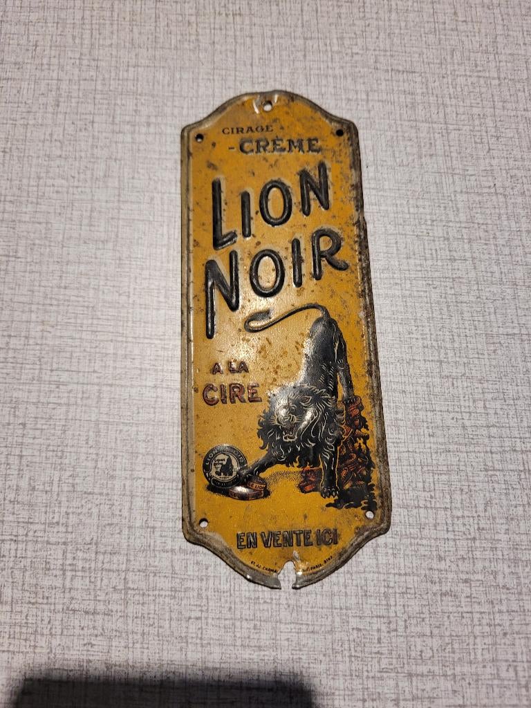 ancienne plaque de propreté lion noir, Collections, Enlèvement ou Envoi, Utilisé, Panneau publicitaire