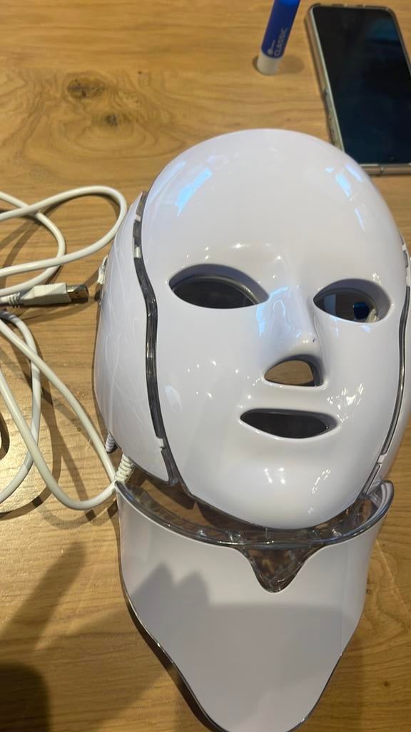 Masque facial LED, Enlèvement, Utilisé