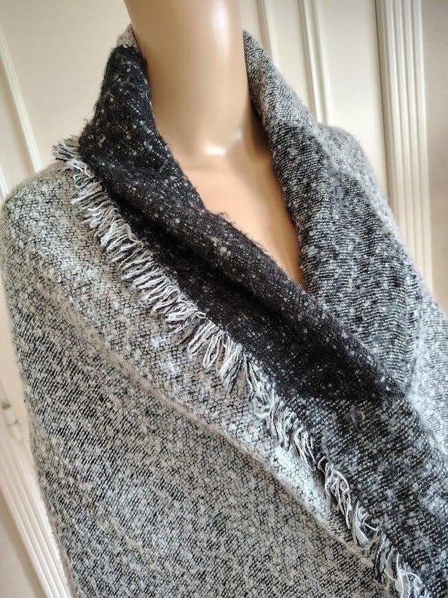 mooie zeer ruime stola , omslagdoek  sjaal, Kleding | Dames, Mutsen, Sjaals en Handschoenen, Verzenden, Sjaal