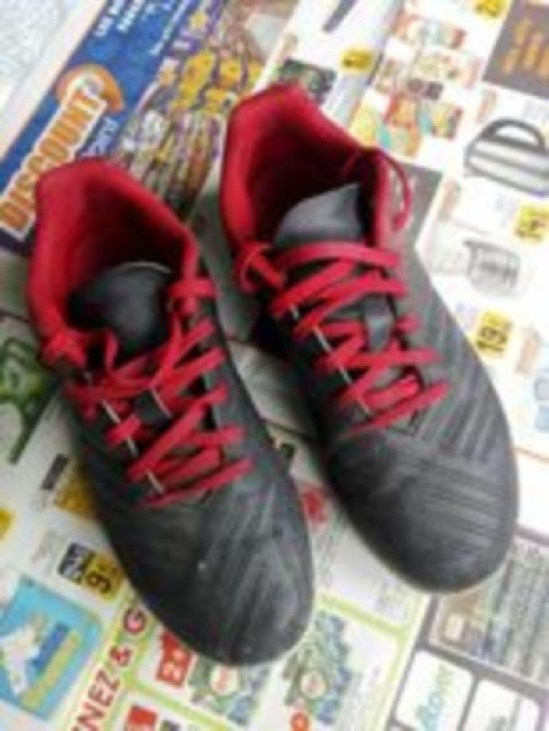 Chaussures Foot Kipsta taille 31., Garçon ou Fille, Enlèvement ou Envoi, Kipsta, Utilisé