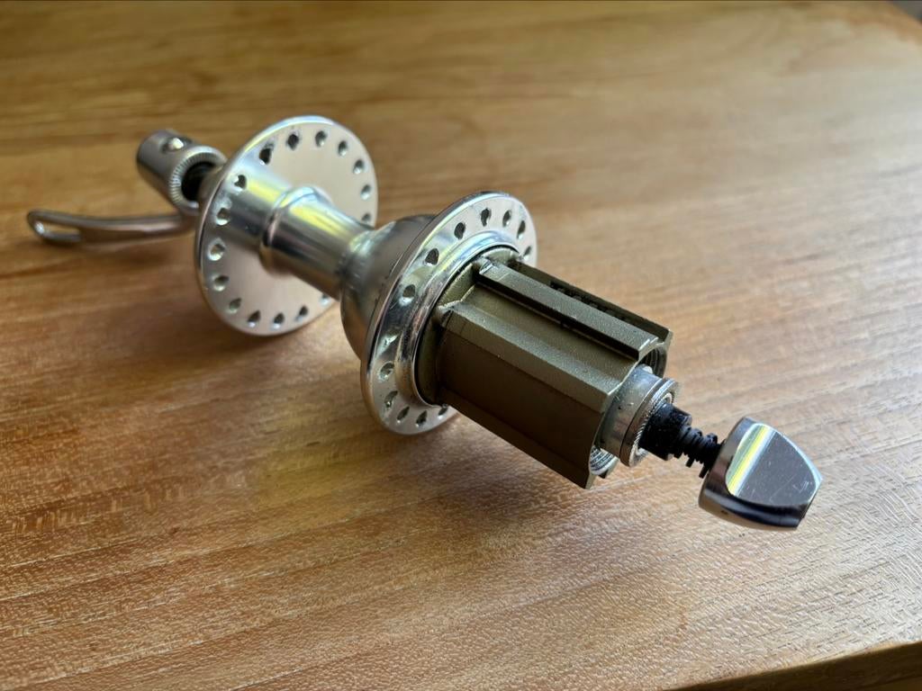 Grand Bois small flange rear hub zilver 36h, Fietsen en Brommers, Fietsonderdelen, Ophalen of Verzenden, Zo goed als nieuw