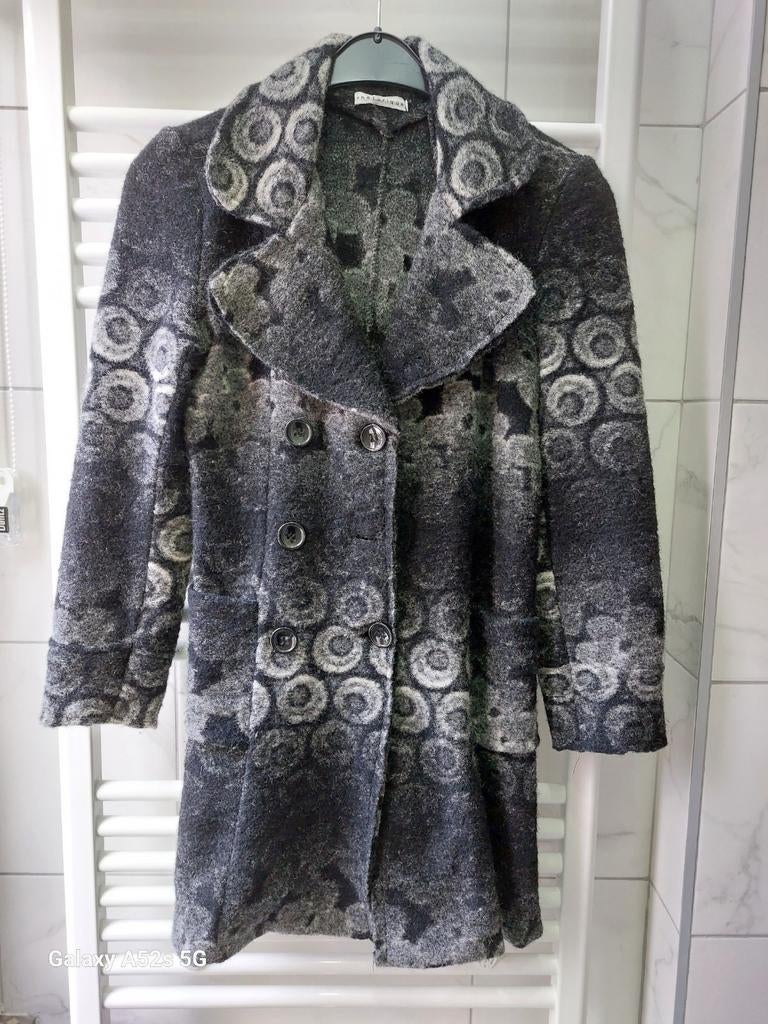 Manteau dame  laine médium neuf   pour 15 €, Ophalen, Zo goed als nieuw
