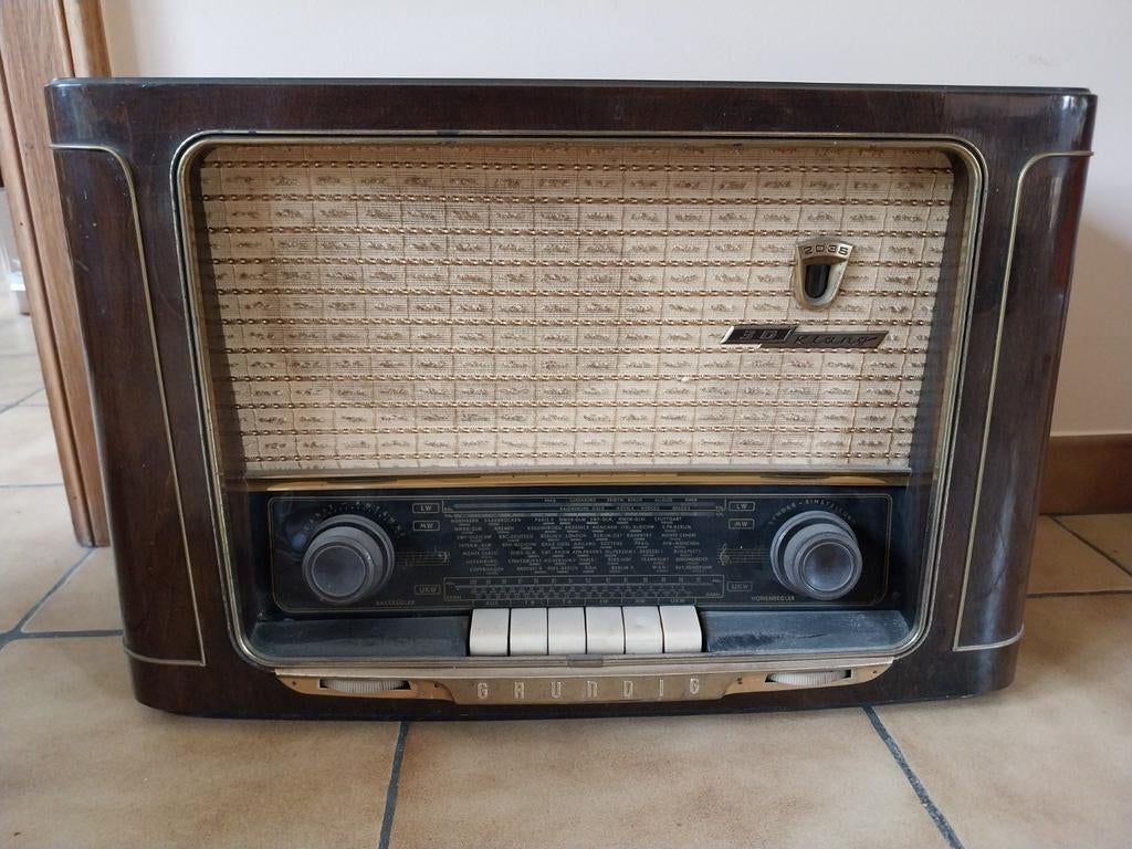 Oude radio Grundig, Ophalen, Gebruikt, Radio