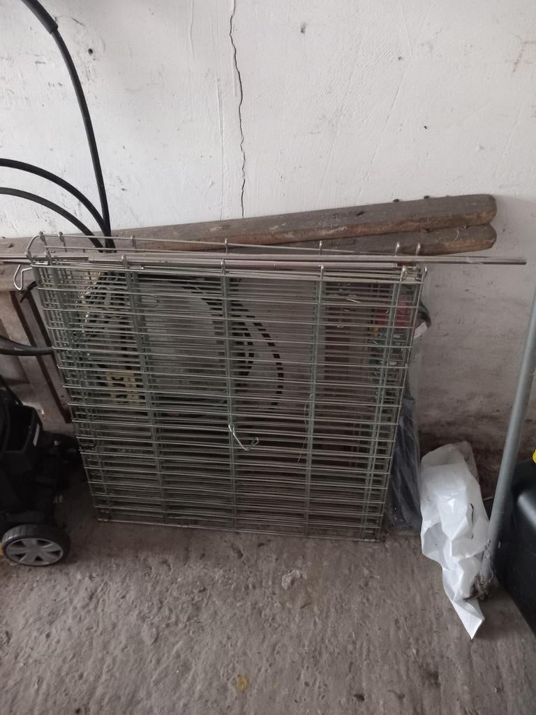 Kleine open Hondenkennel, Ophalen of Verzenden, Zo goed als nieuw, Hondenkennel