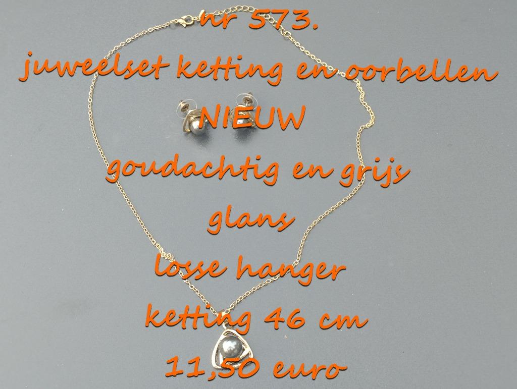 573. Juweelset : ketting en oorbellen , NIEUW , verzending i, Verzenden, Nieuw, Grijs, Overige materialen