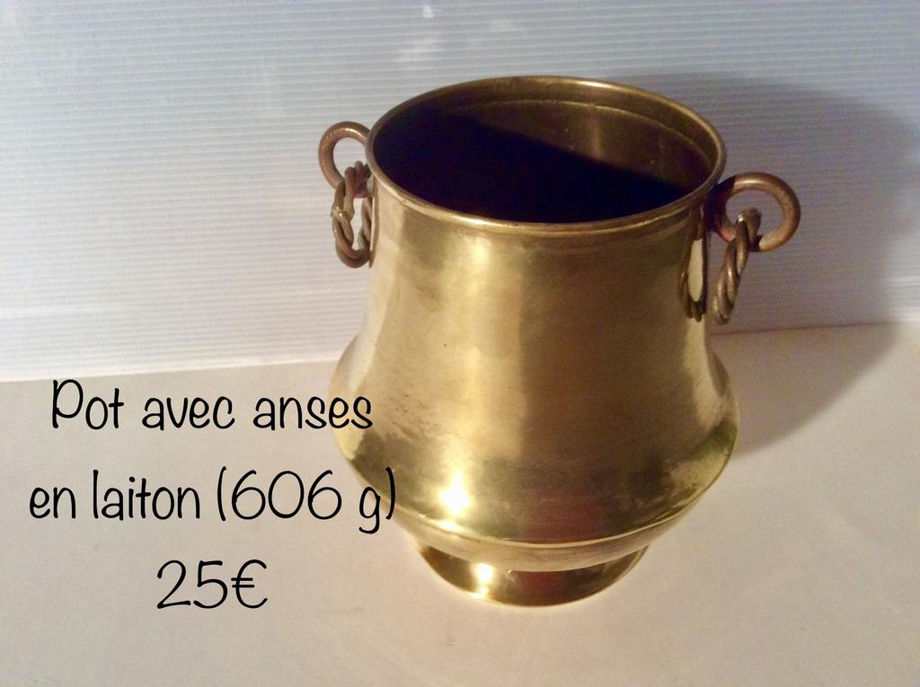 Pot en laiton