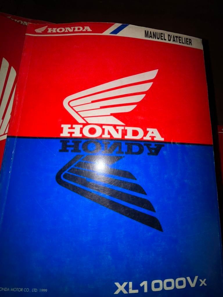 Workshopmanual Honda XL1000V Varadero 1999- in frans, Motoren, Ophalen of Verzenden, Honda