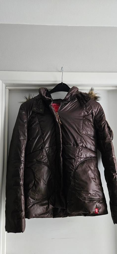 Veste d'hiver en duvet - marron - EDC by Esprit - M, Vêtements | Femmes, Vestes | Hiver, Taille 38/40 (M), Enlèvement ou Envoi