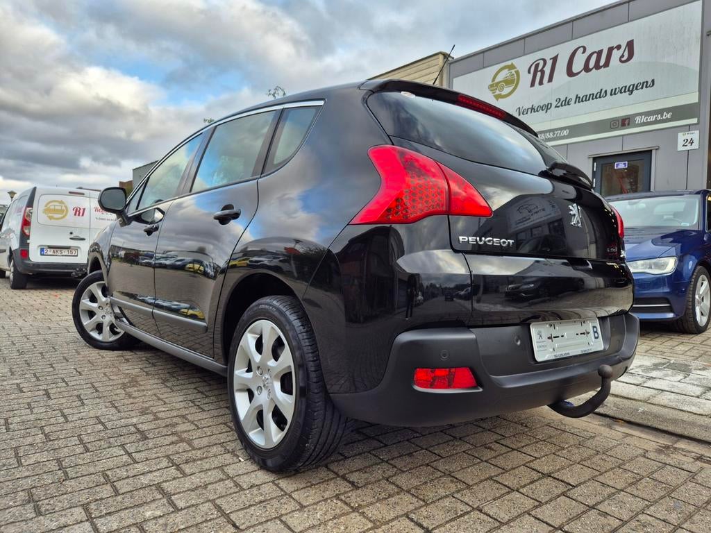 Peugeot 3008 1.6i 2010 met 120.000km/Airco/OHB/1e Eig/Trekhk, Auto's, Voorwielaandrijving, Euro 5, 4 cilinders, Zwart