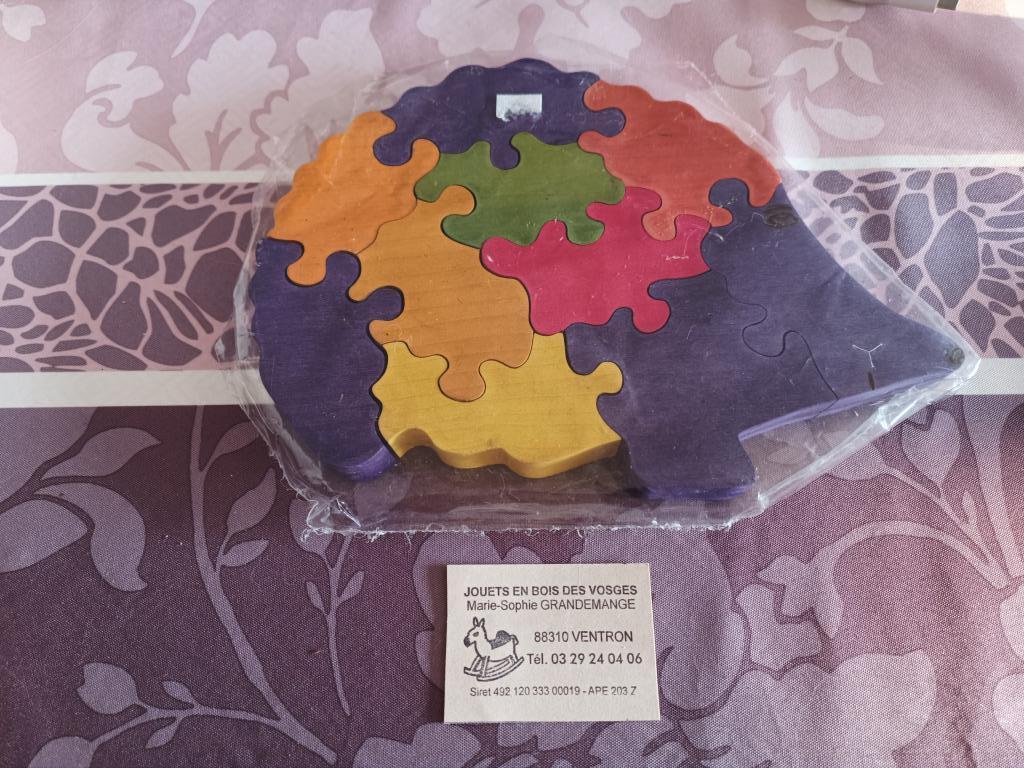 Puzzle en bois forme hérisson, Neuf, 4 à 6 ans, Enlèvement ou Envoi, 10 à 50 pièces